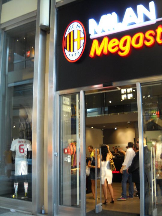 ac milan store milan