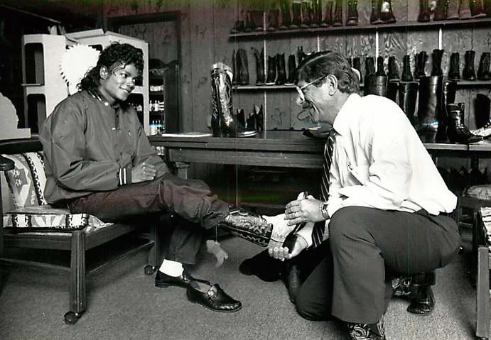 090626_JACKSON_BOOTS_1988.jpg