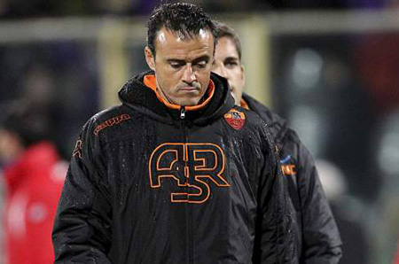Luis Enrique pensieroso: l'esame-Juve è l'ultima spiaggia?