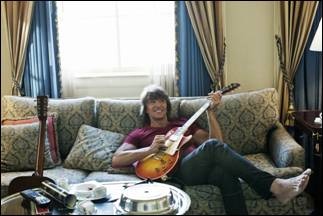 Richie Sambora torna con Aftermath of the Lowdown, terzo solo album