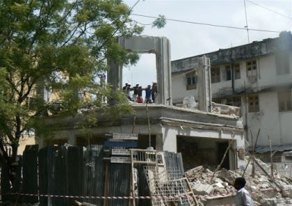 Crolla palazzo in Tanzania, 17 morti