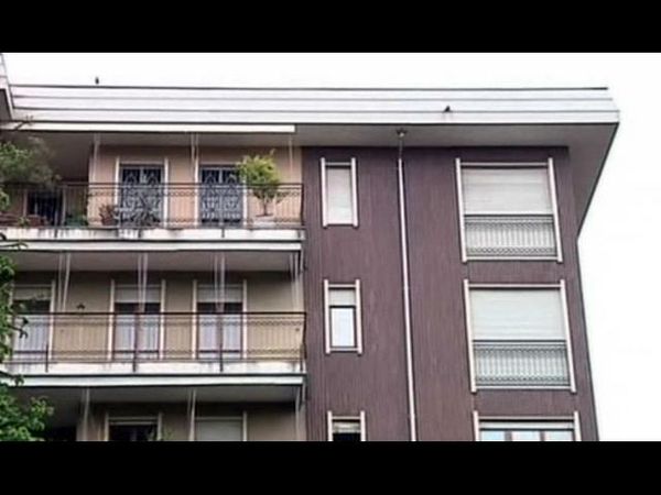 Figli gettati dalla finestra, condizioni stabili