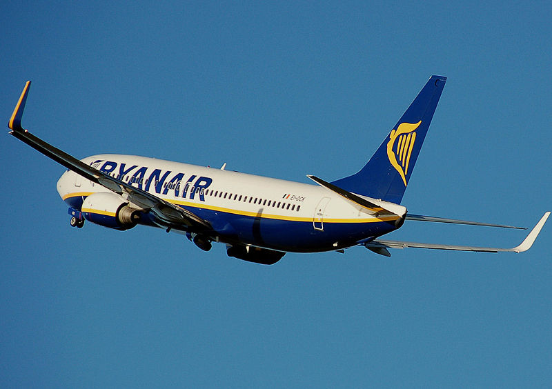 ryanair plane