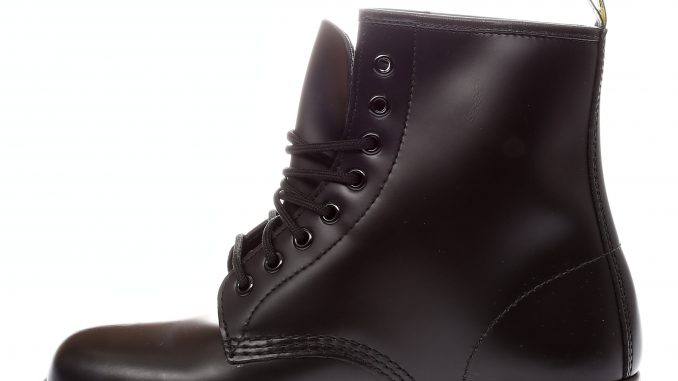 DR MARTENS 1460 BLACK-Ugg-2_326978_zoom