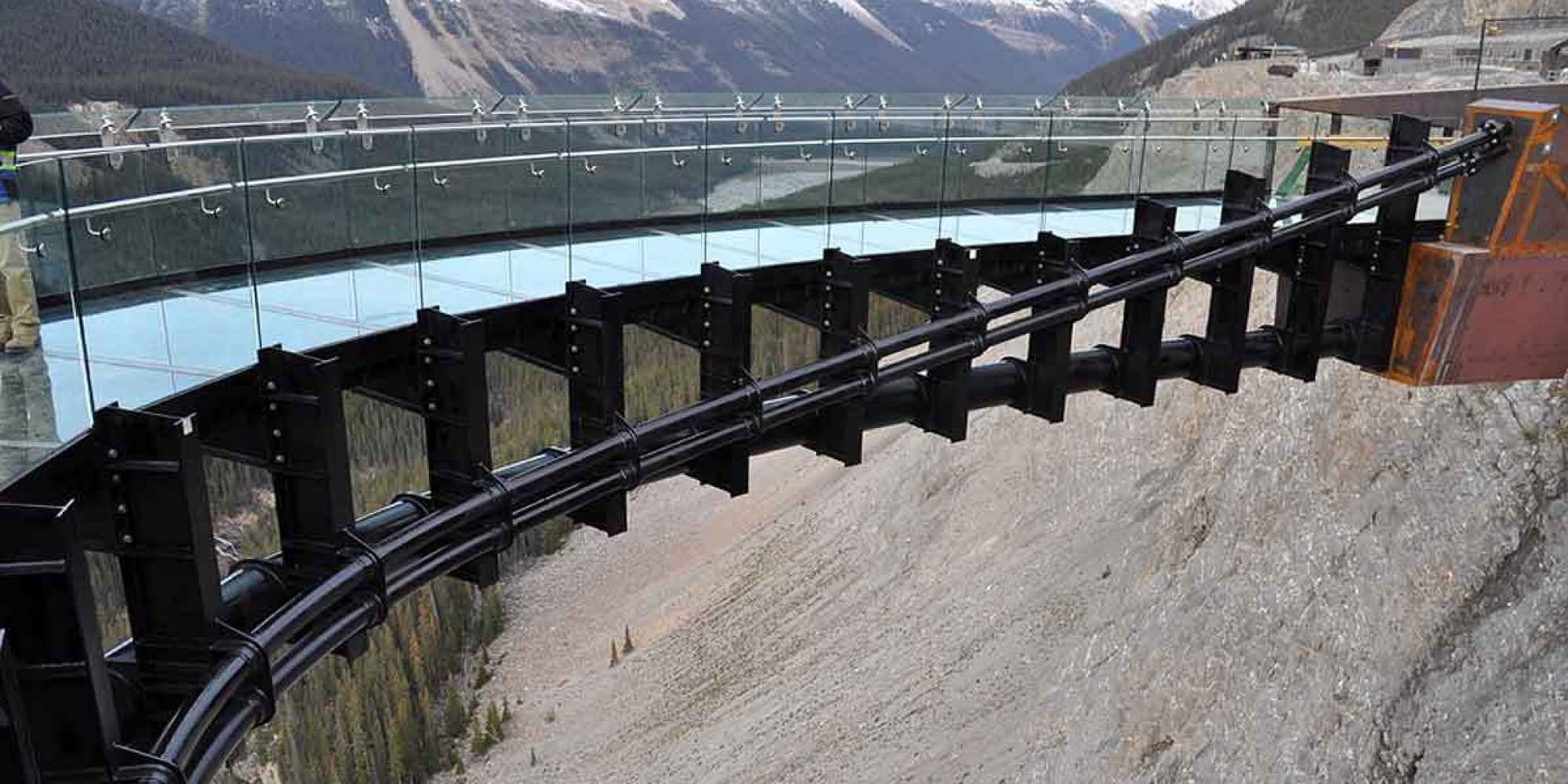 o-GLACIER-SKYWALK-facebook