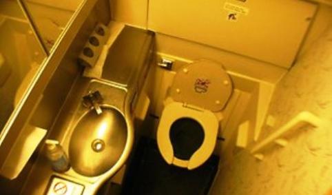 bagno_aereo_stretto_-_brownpau_flickr