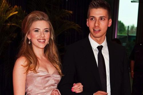 celebrity-twins-scarlett-johansson