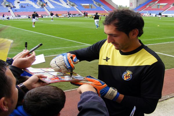 Il portiere Diego Lopez dal Real Madrid al Milan