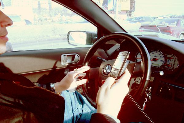 Dipendenti dal cellulare Attenzione a non ammalarsi di nomofobia