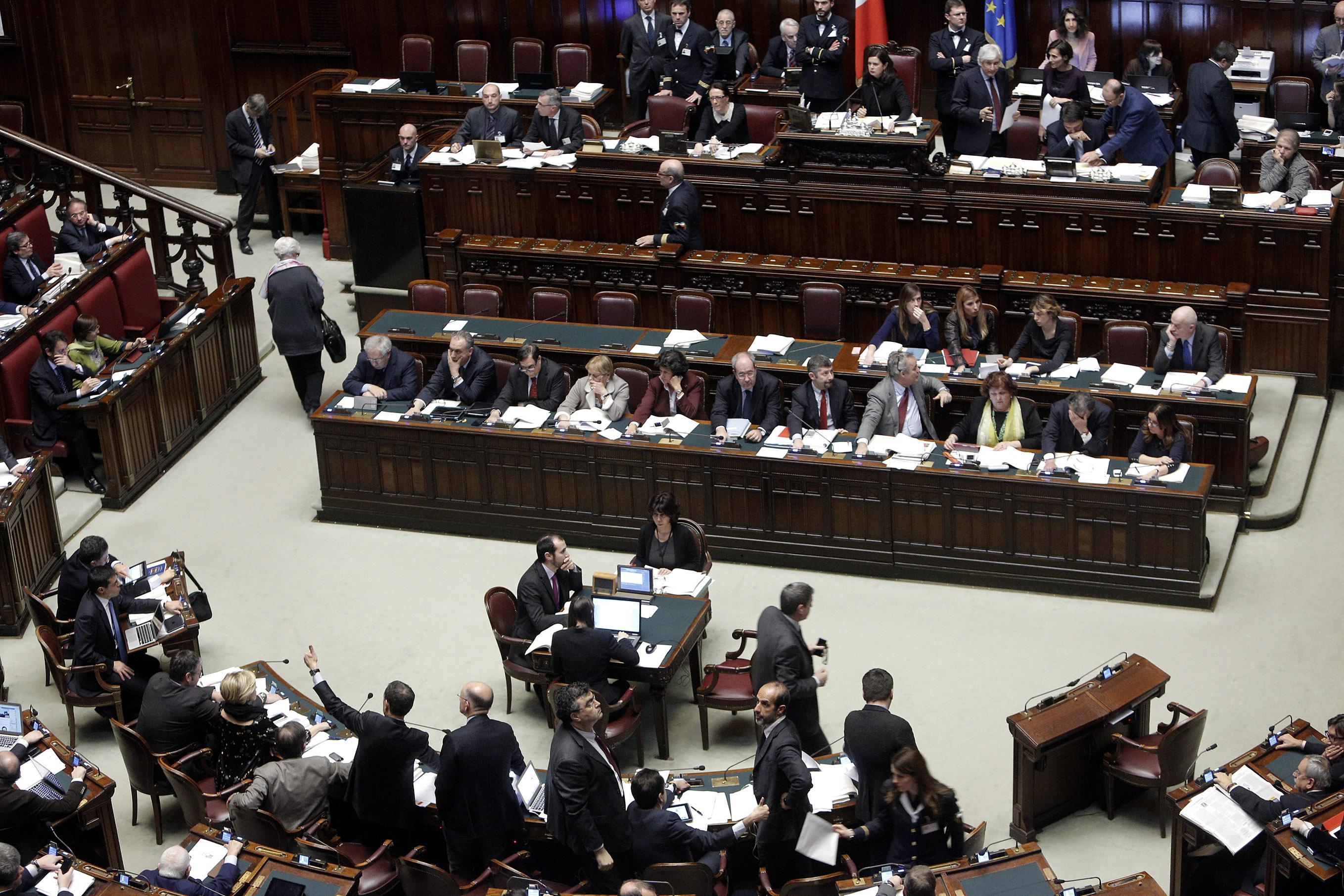 L.elettorale: Camera, esame riforma