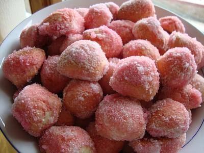 Ricetta Carnevale castagnole all’alchermes Ricetta Carnevale castagnole all’alchermes