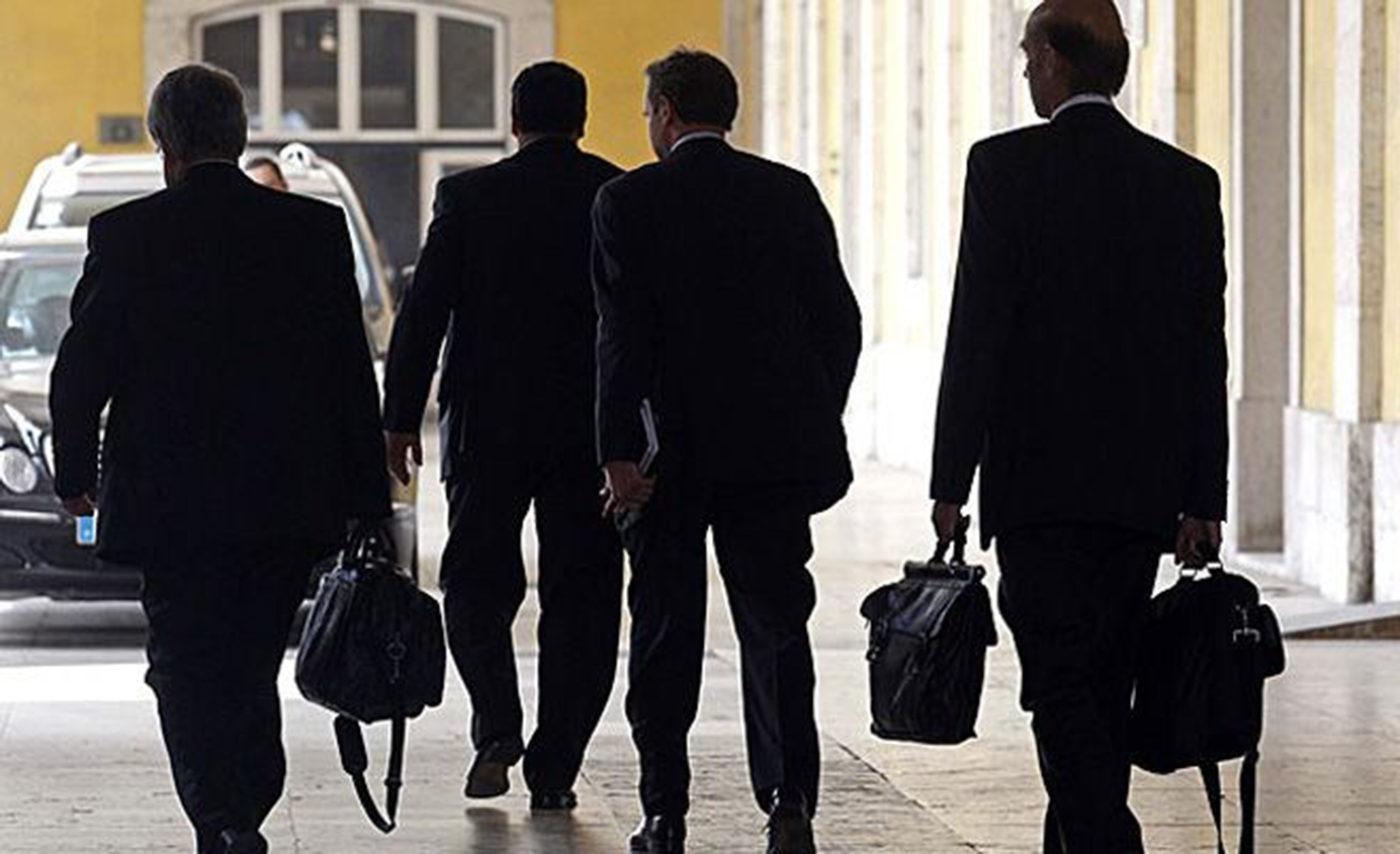 Cos'è la Troika Cos'è la Troika