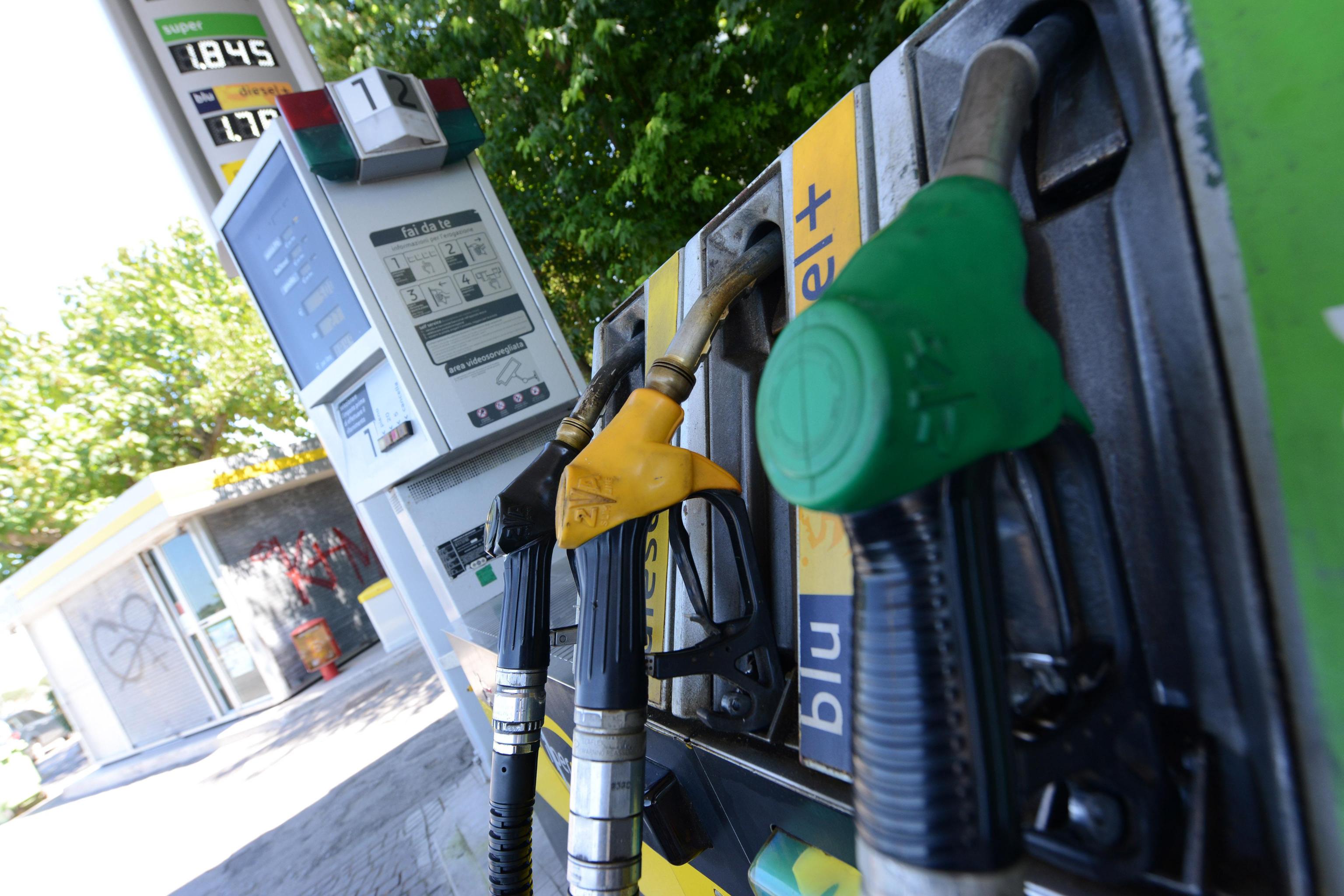 ++ BENZINA: GESTORI IN SCIOPERO PRIMO WEEK END AGOSTO ++