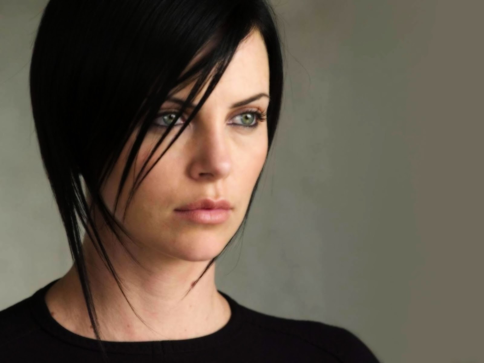charlize-theron-010