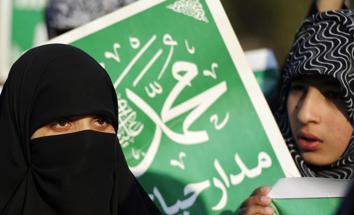 Le donne nella concezione dell' Isis Le donne nella concezione dell' Isis