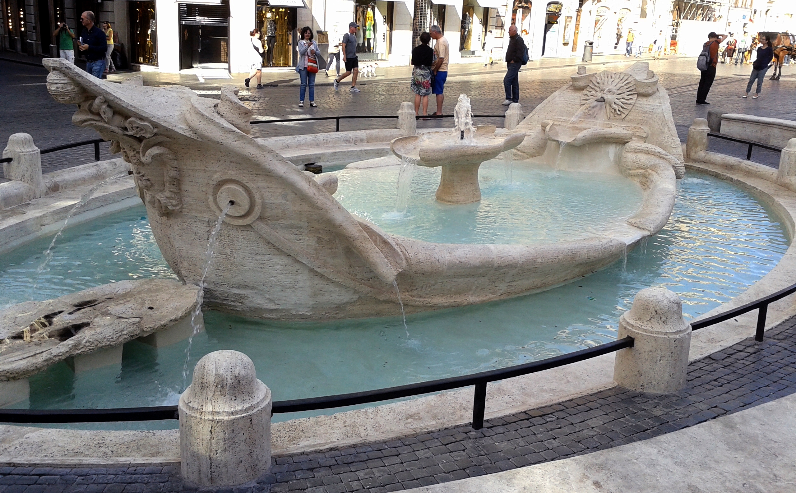 Fontana_della_Barcaccia