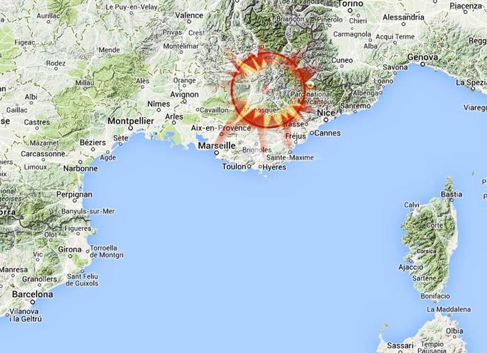 Immagini aereo Germanwings disintegrato Barcelonnette