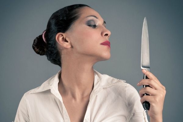 signs-your-girlfriend-is-a-crazy-person1006363780-jun-21-2012-600x400