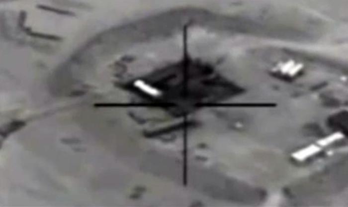GLI USA BOMBARDANO IL PETROLIO DELL'ISIS, NUOVI RAID IN SIRIA
