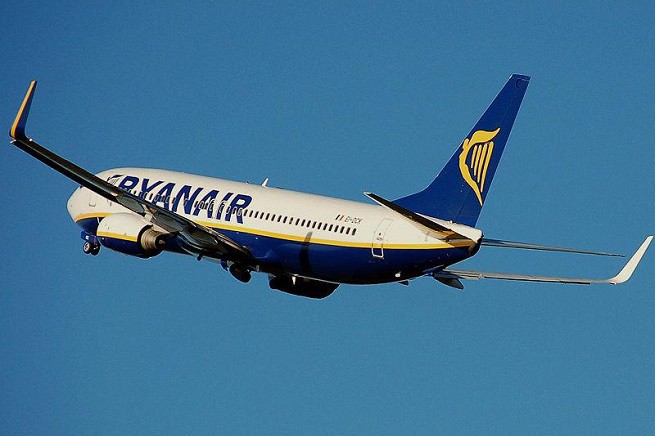 20150407-ryanair-aircraft-655x436-655x436