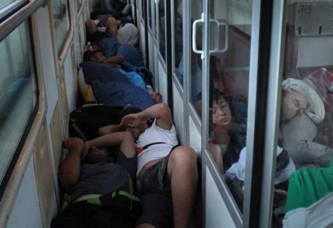 20150724_103242_ungheria-migranti-stipati-vagoni