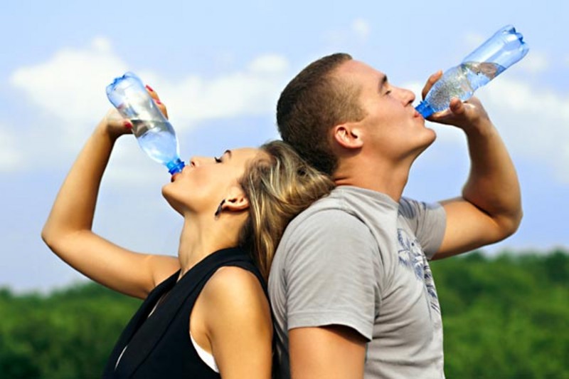bere-acqua-800-800