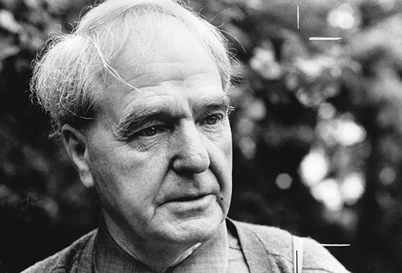 Sculptor-Henry-Moore-July-014