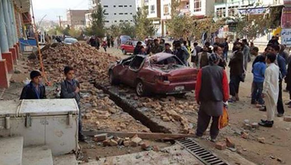 terremoto-pakistan-foto-da-twitter-2--596x338 foto twitter
