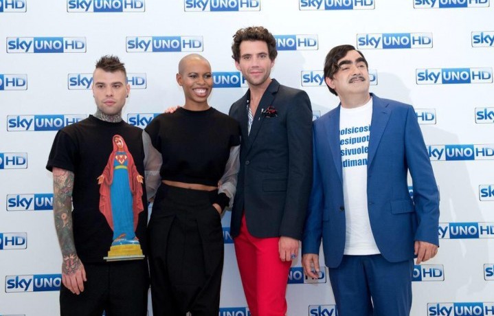 xf9