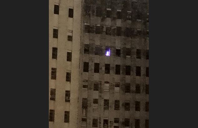 luci nell ospedale abbandonato