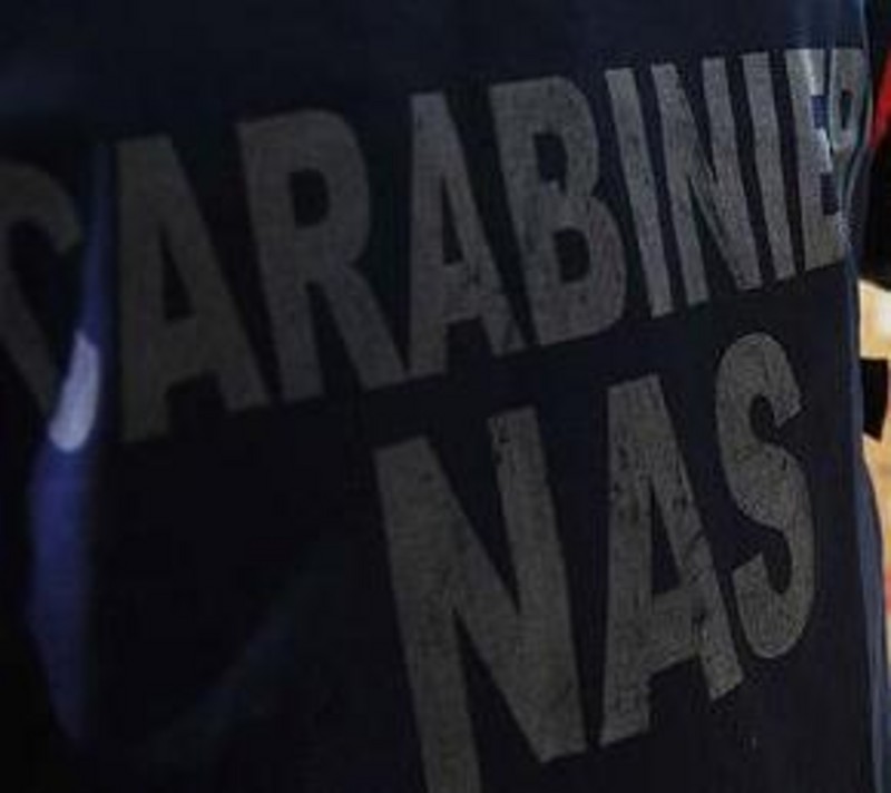 Sequestrati due tonellate di generi alimentari