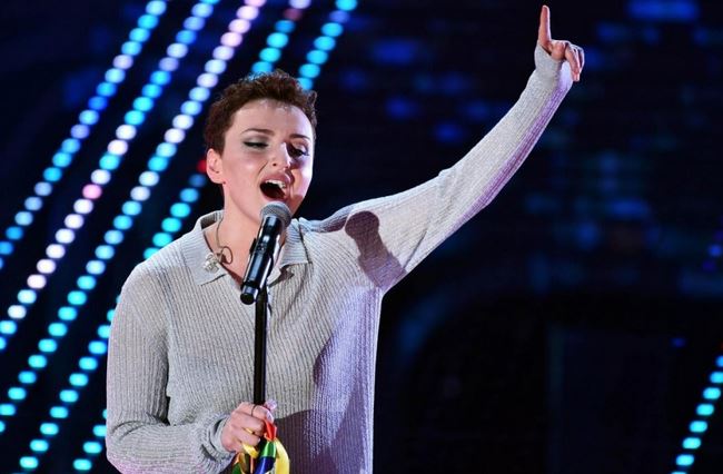 arisa a sanremo 2016