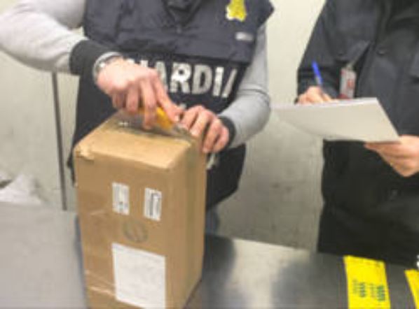 pacco sospetto a malpensa