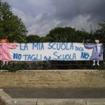 No Gelmini, uno striscione per prepararsi al ddl-day