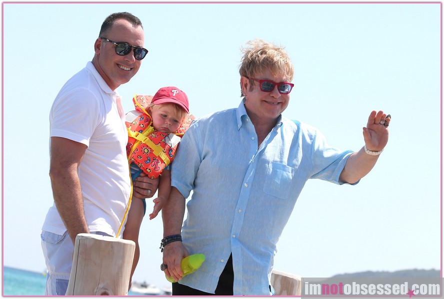 Lady Gaga madrina per il figlio di Elton John