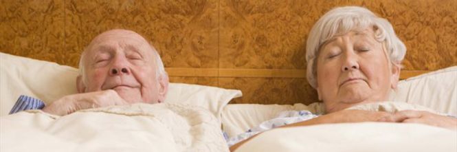 84enne focosa vuole il divorzio: "mio marito non mi soddisfa più"