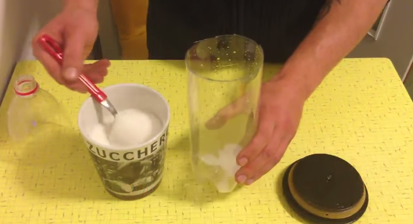 Come fare trappola per zanzare naturale con lievito