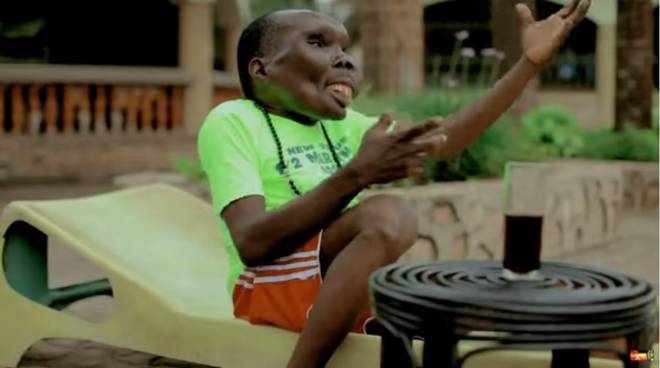 L'uomo più brutto d'Uganda diventa padre per l'ottava volta.