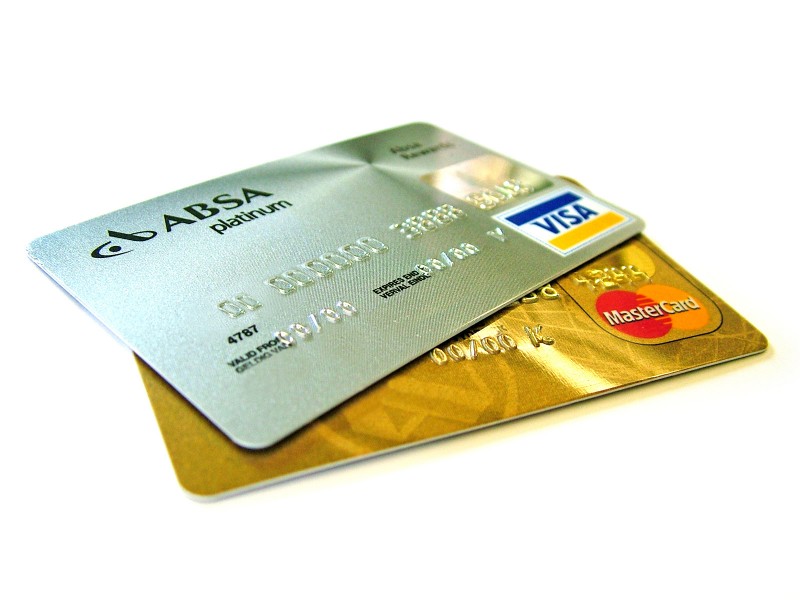 Come ridurre le spese della carta di credito