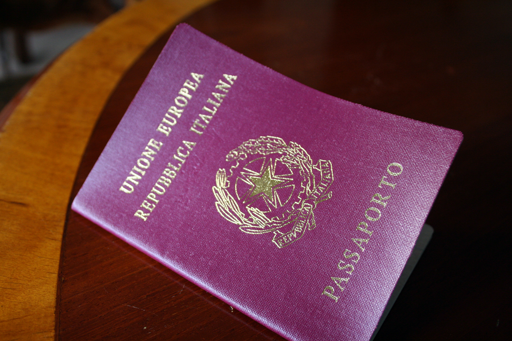 Quali documenti servono per il passaporto