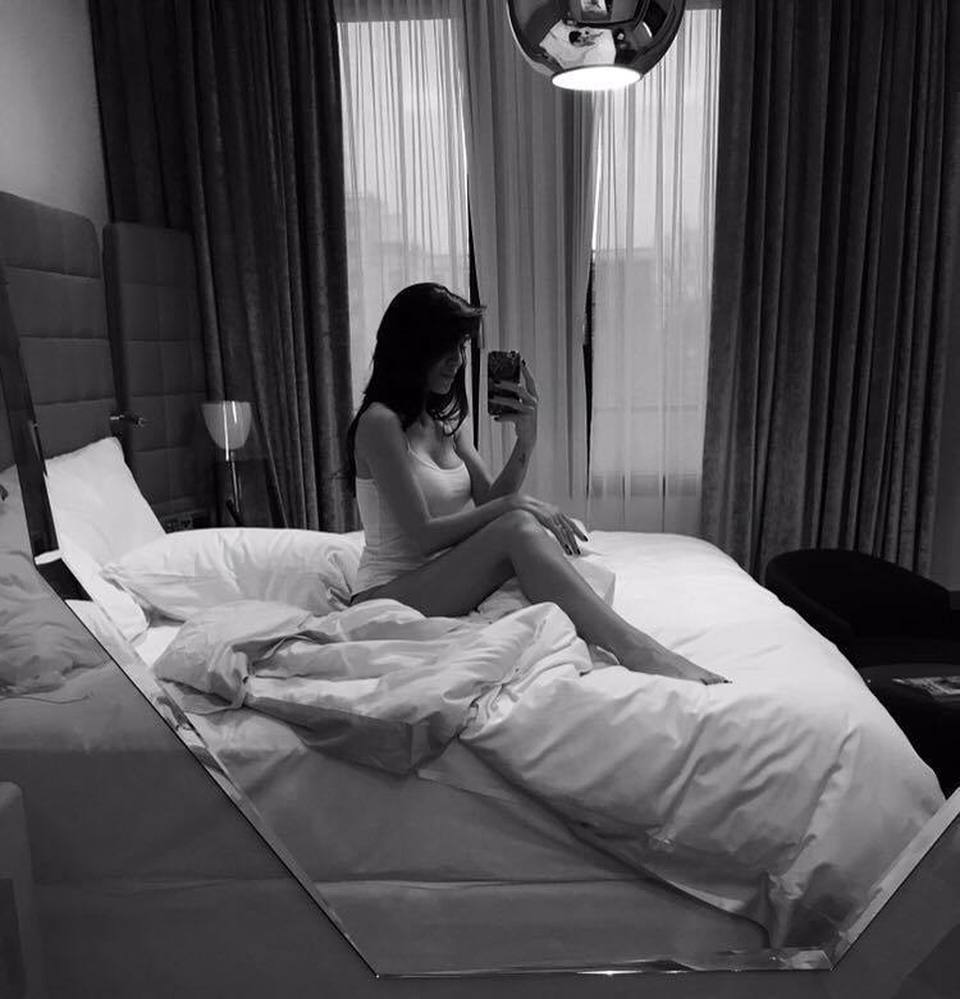 Anna Tatangelo e il selfie hot Anna Tatangelo e il selfie hot