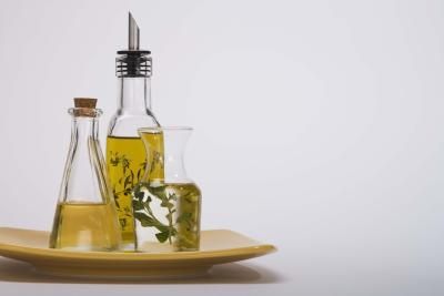 Come fare una maschera per capelli con l'olio caldo