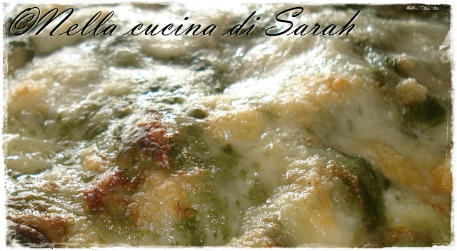 Come cucinare una lasagna ai funghi con spinaci e basilico fresco