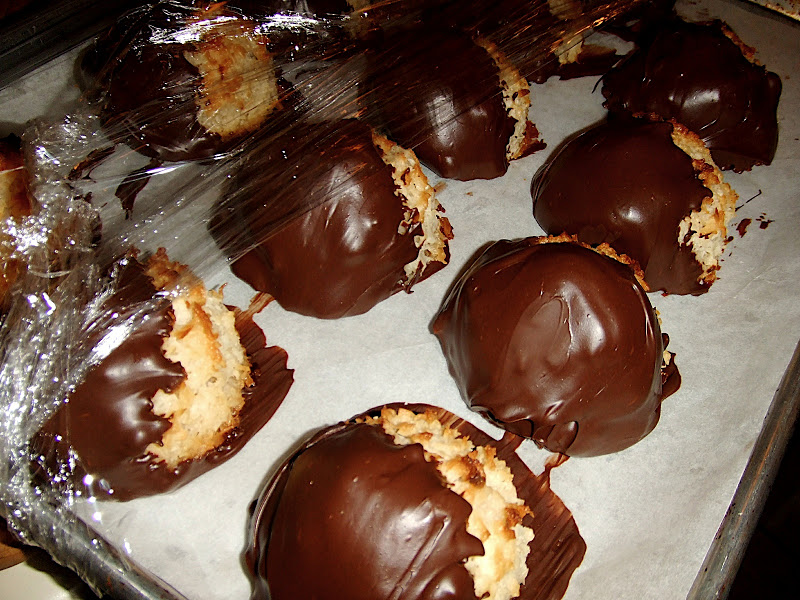 Ricette: amaretti al cocco e cioccolato