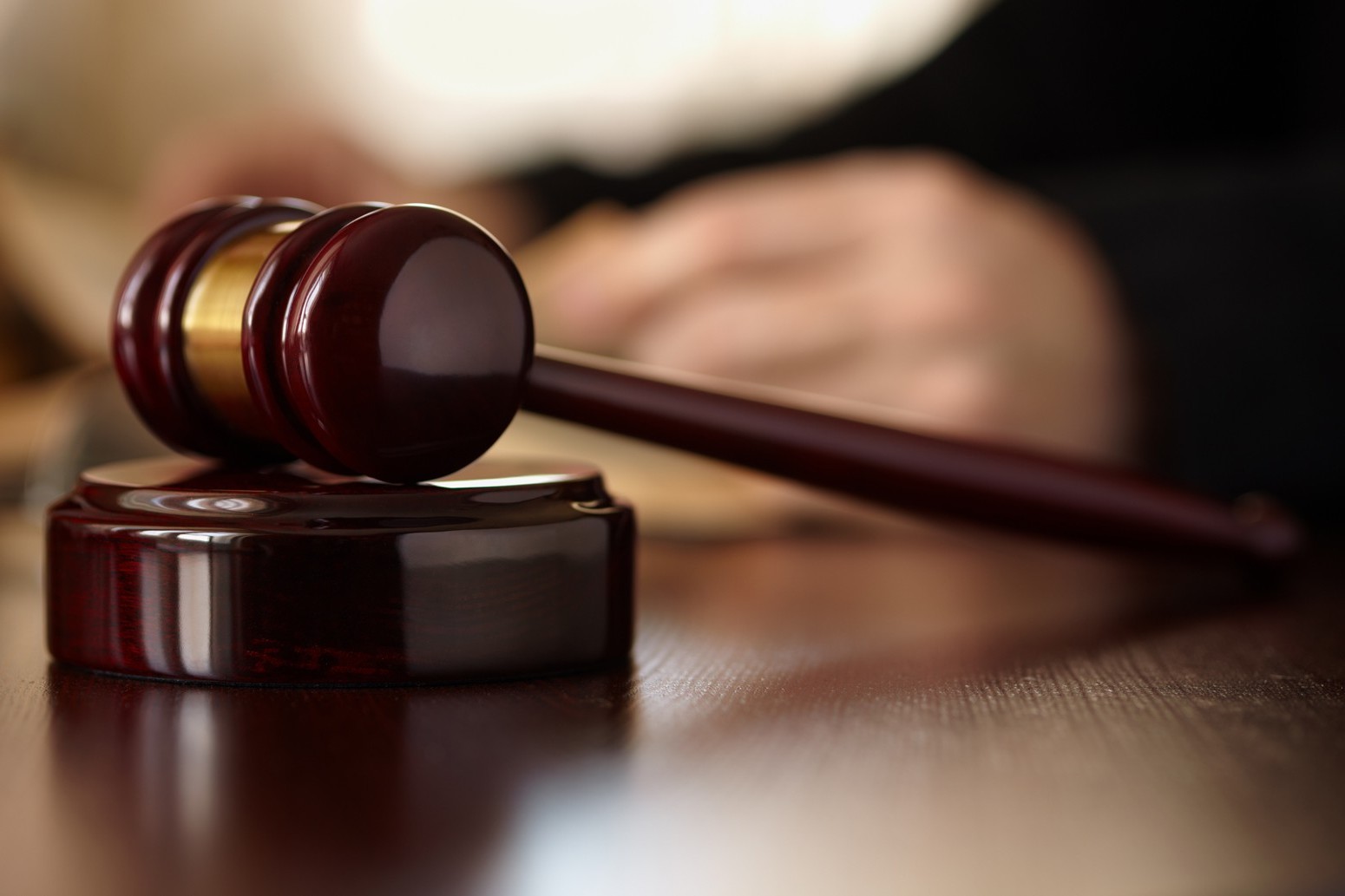 Giudice fa sesso con un detenuto! Ora rischia il lavoro!