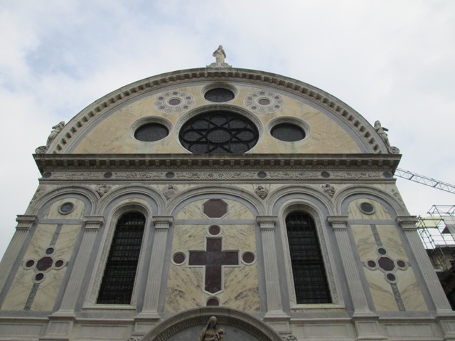 Uno scrigno architettonico a Venezia: Santa Maria dei Miracoli.