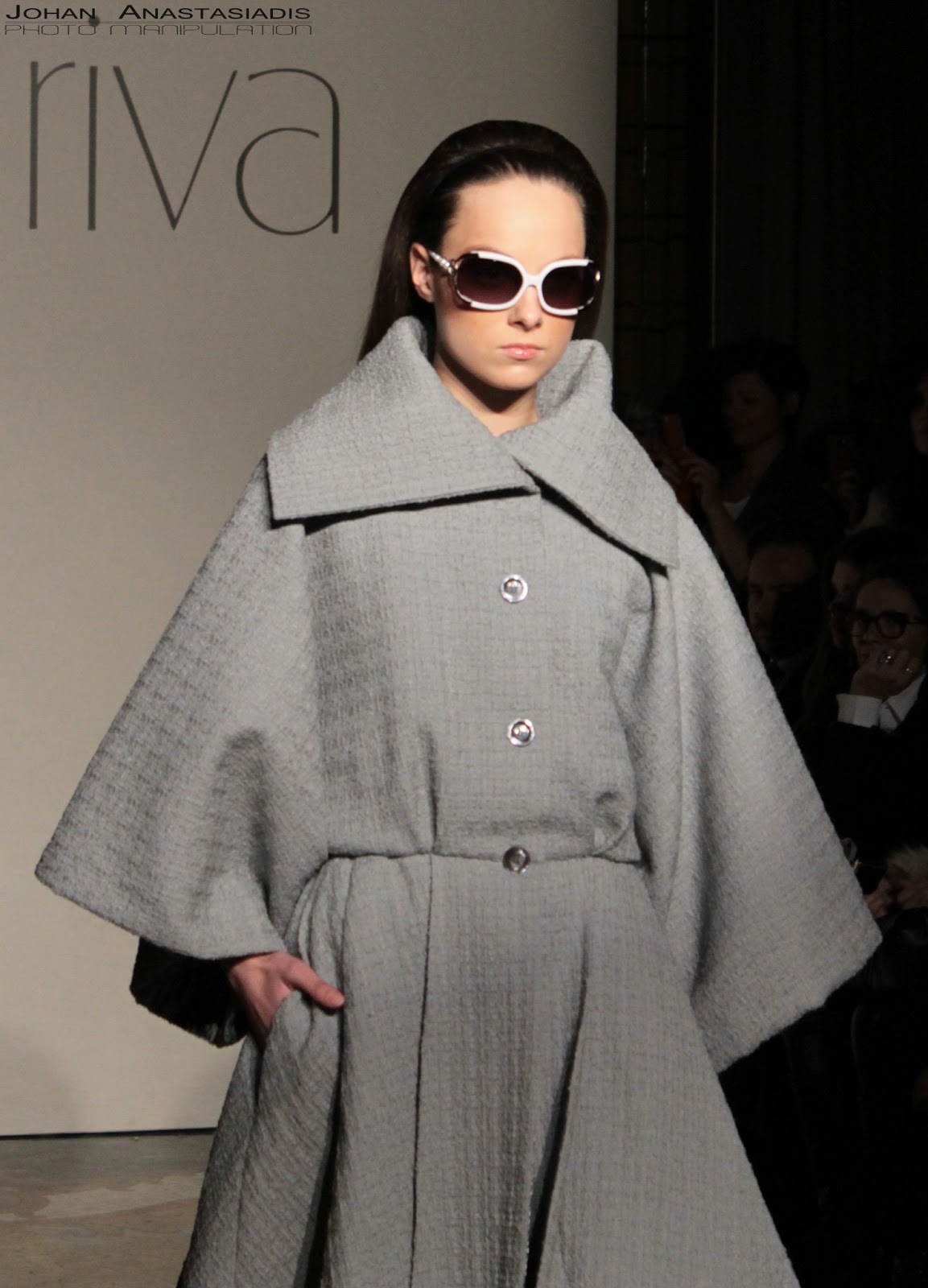 Quale vestiti primaverili per spalle quadrate donna