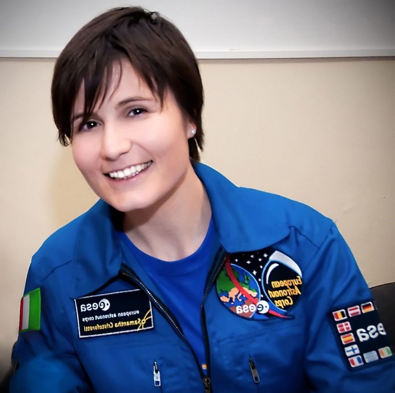 Chi è Samantha Cristoforetti, prima donna nello spazio?