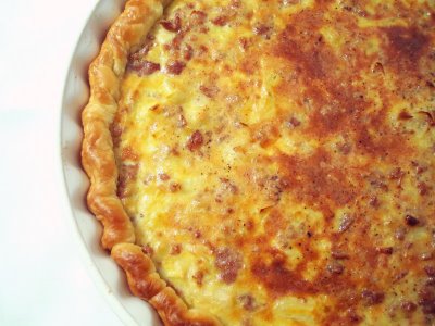 Come fare la torta salata di porri e prosciutto