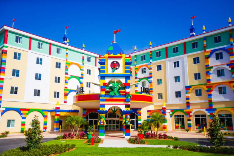 Apre in Florida il più grande hotel fatto di Lego.